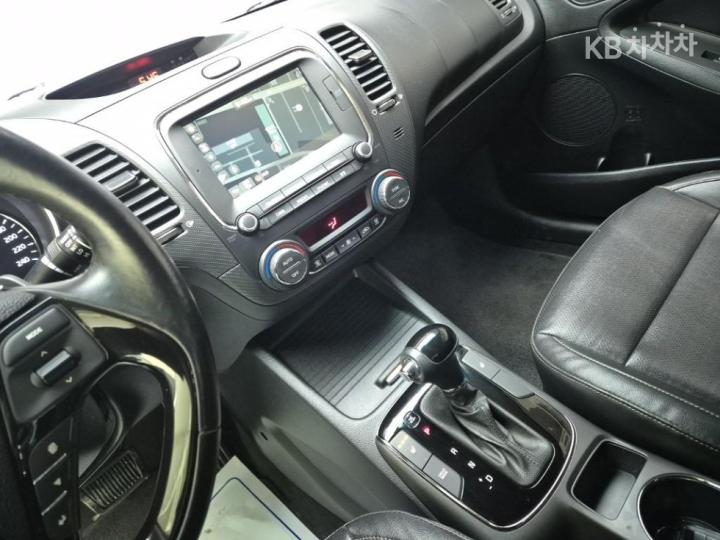 Kia K3 Diesel 1.6 Diesel Trendy E 9