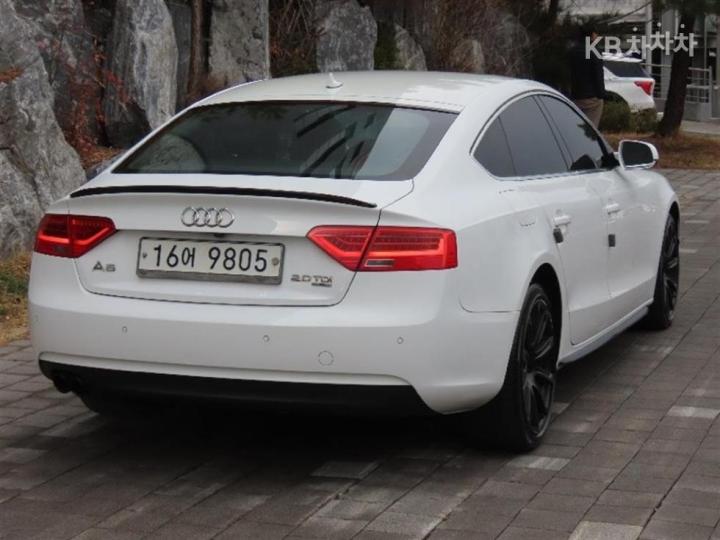 Audi A5 NEW 2.0 TDI Quattro Sportback 8TA 4