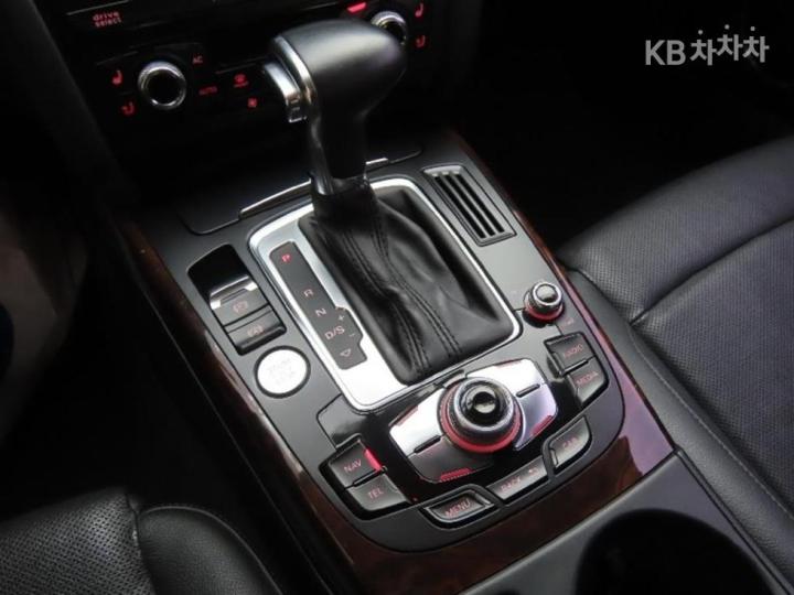 Audi A5 NEW 2.0 TDI Quattro Sportback 8TA 7