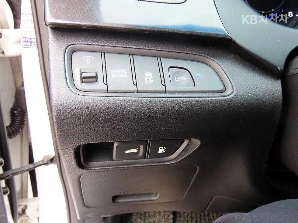 Hyundai Grandeur — miniaturë 13