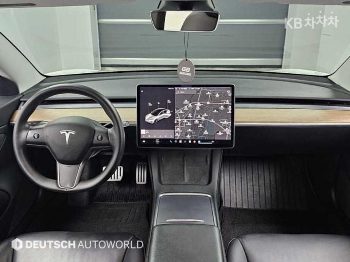 Tesla Model 3 Standard Range Plus 8