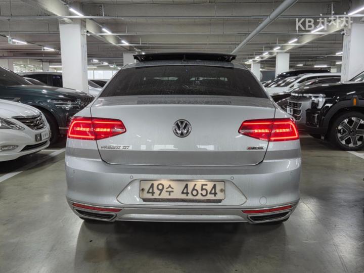 Volkswagen Passat GT 2.0 TDI 4Motion Prestige B8 4