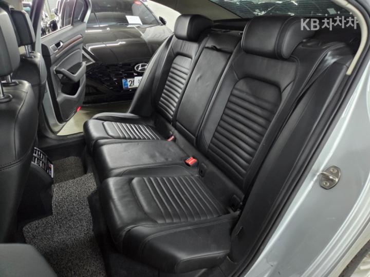 Volkswagen Passat GT 2.0 TDI 4Motion Prestige B8 10