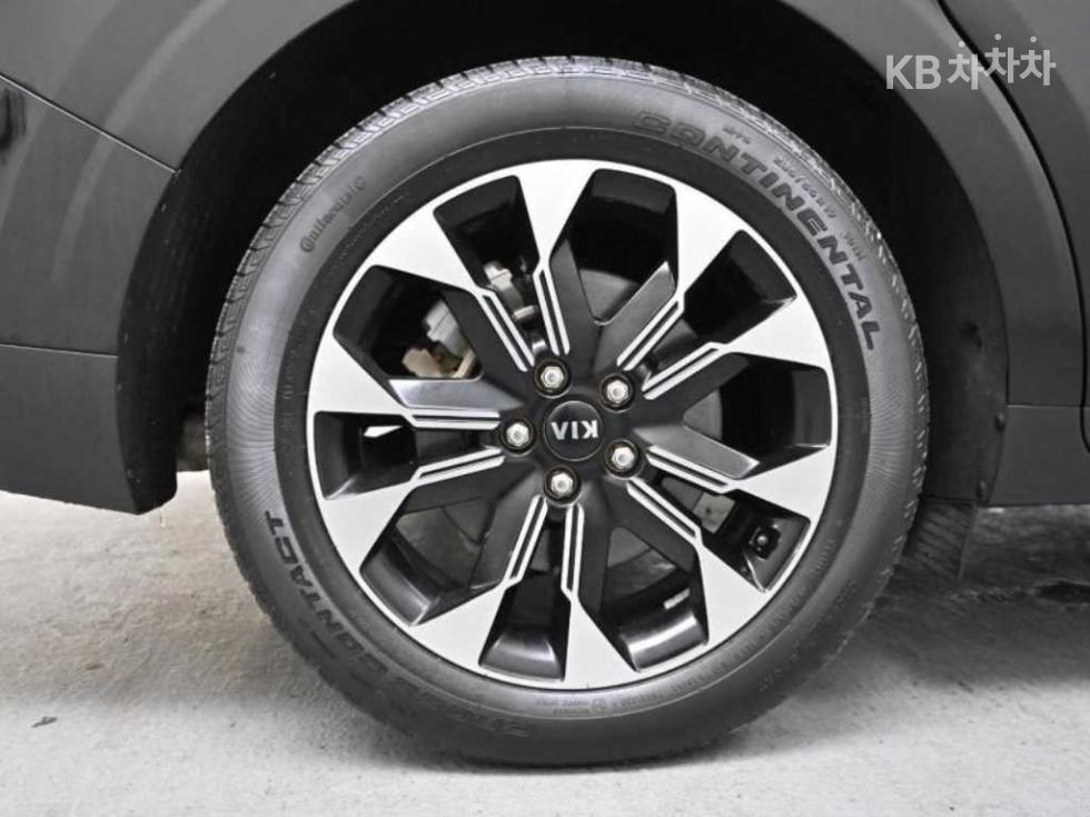 Kia Carnival — miniaturë 5