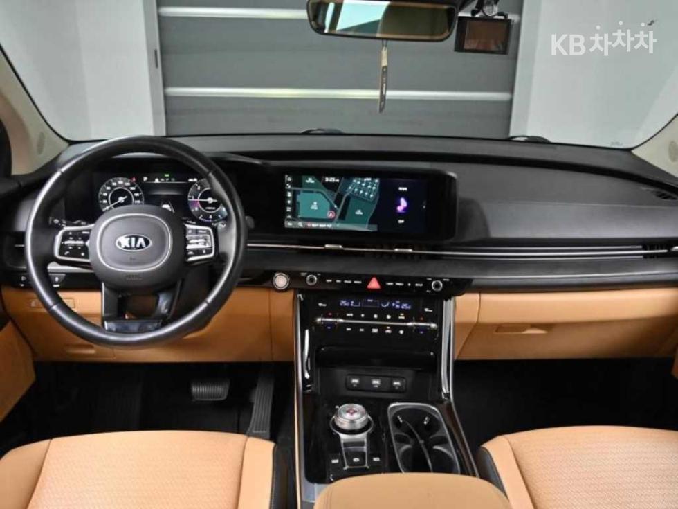 Kia Carnival — miniaturë 7