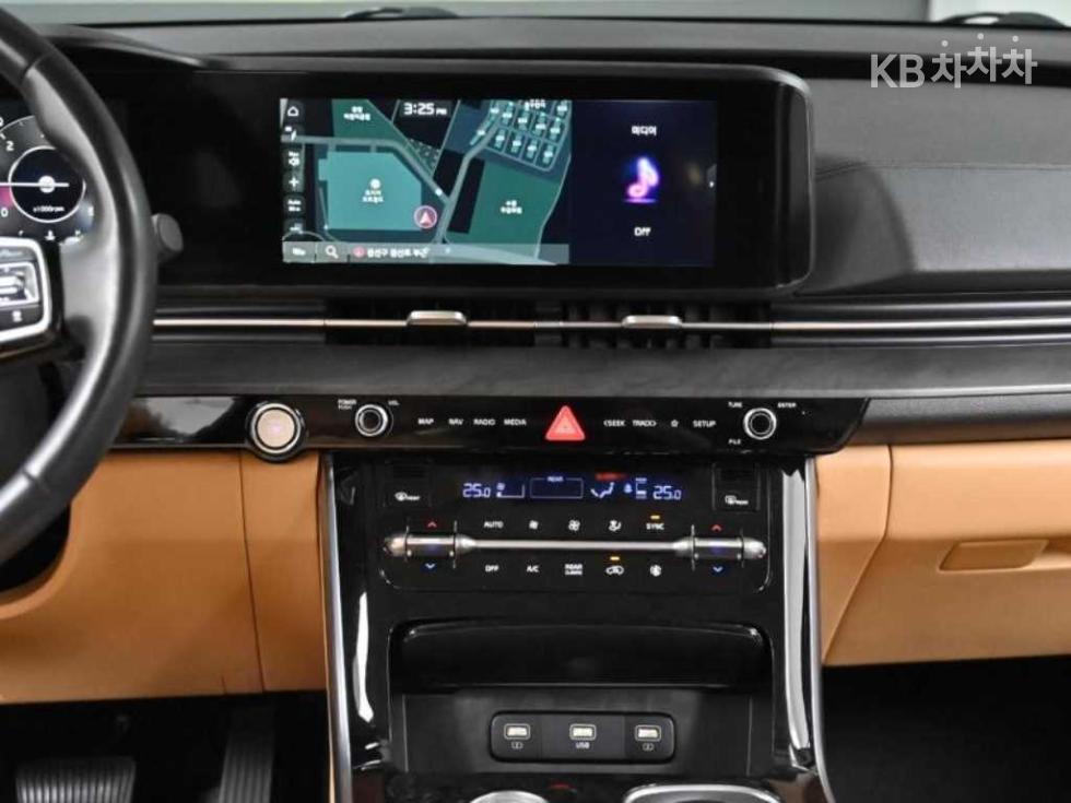 Kia Carnival — miniaturë 14