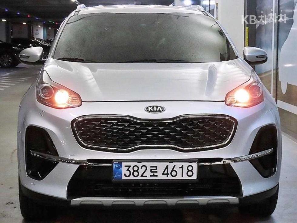 2021 - kia sportage