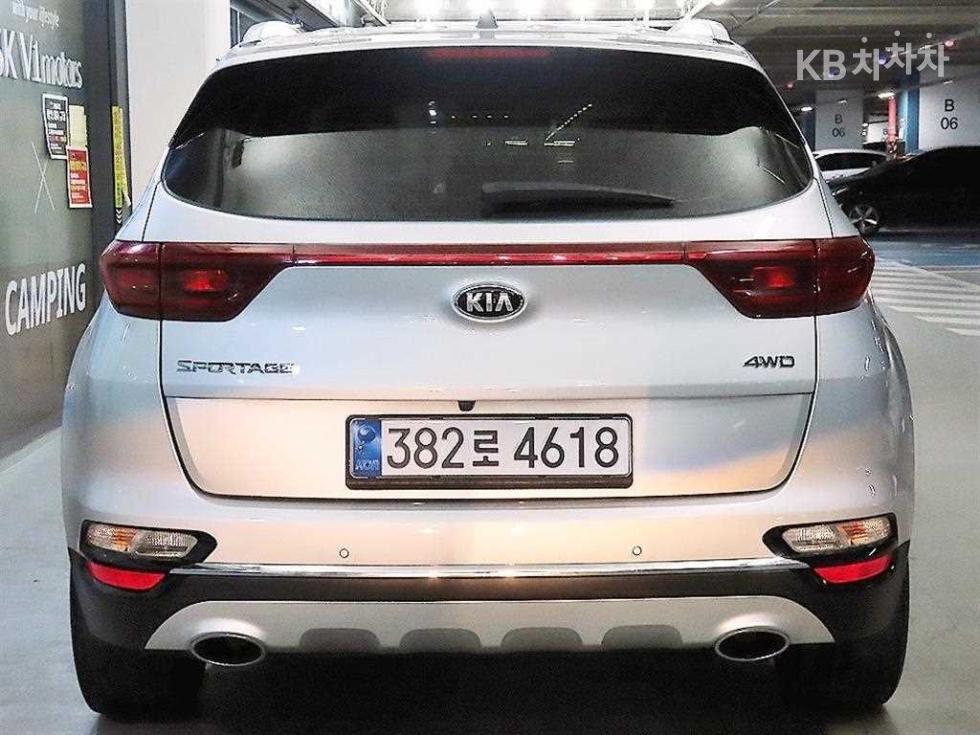 2021 - kia sportage