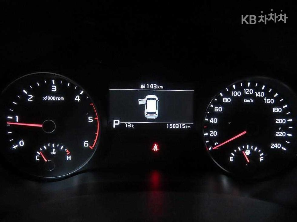 2021 - kia sportage