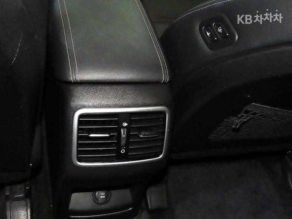 2021 - kia sportage