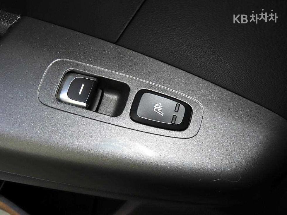 2021 - kia sportage