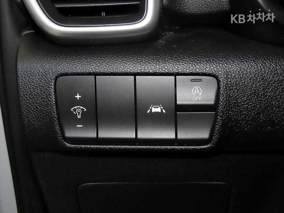 2021 - kia sportage