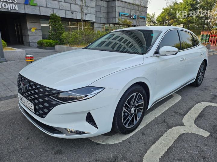 Hyundai Grandeur 2.5 Premium 3
