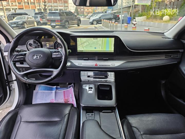 Hyundai Grandeur 2.5 Premium 8