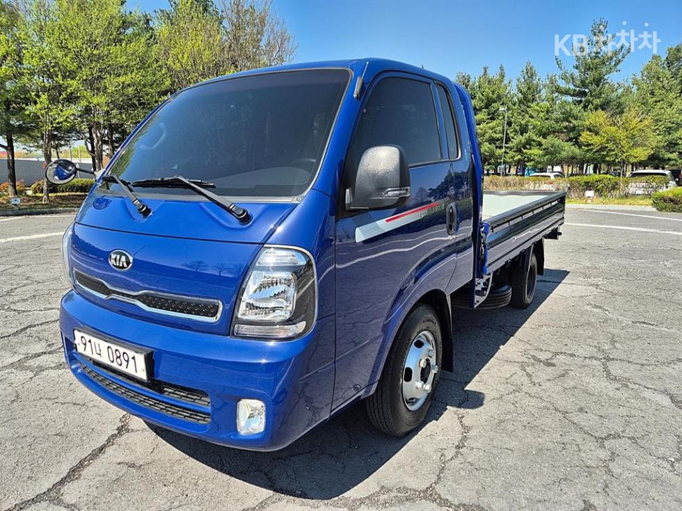 2022 - kia bongo iii