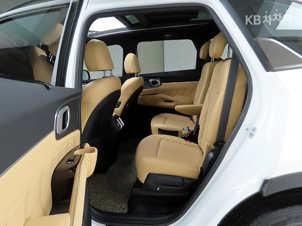 2023 - kia sorento