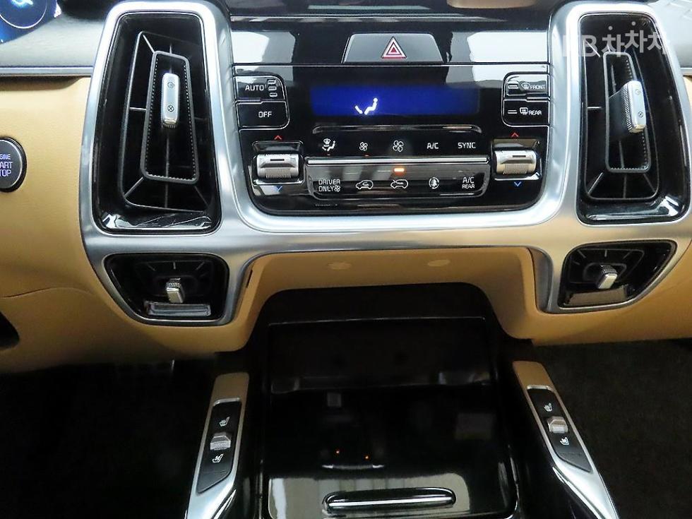 2023 - kia sorento