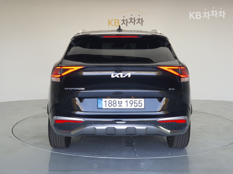 2023 - kia sportage