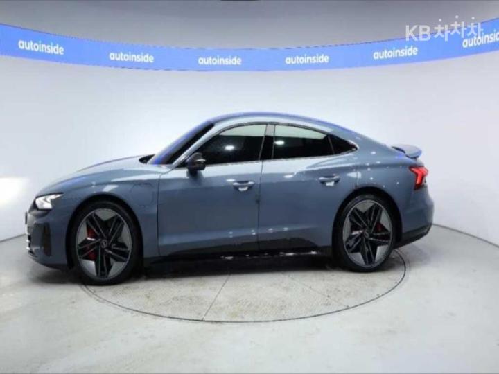 Audi RS e-tron GT Quattro Base Type 3