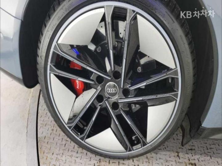 Audi RS e-tron GT Quattro Base Type 6