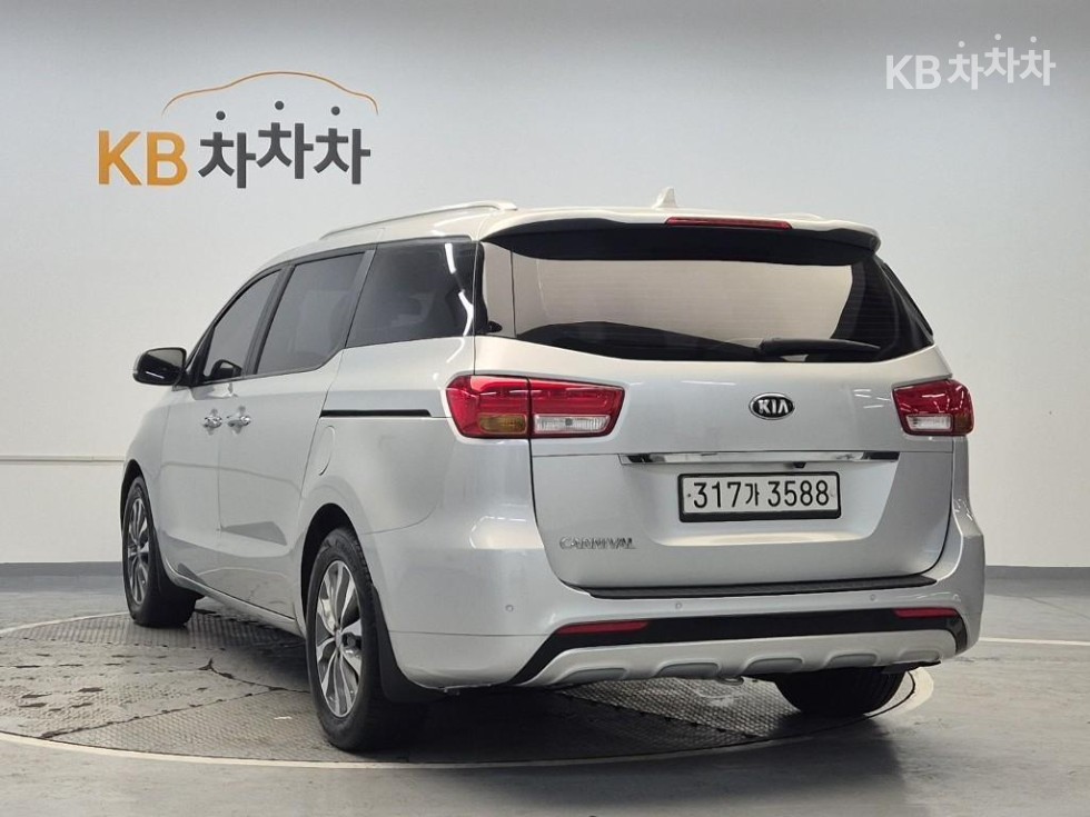 2016 - kia carnival