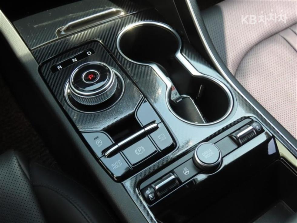 2021 - kia k5