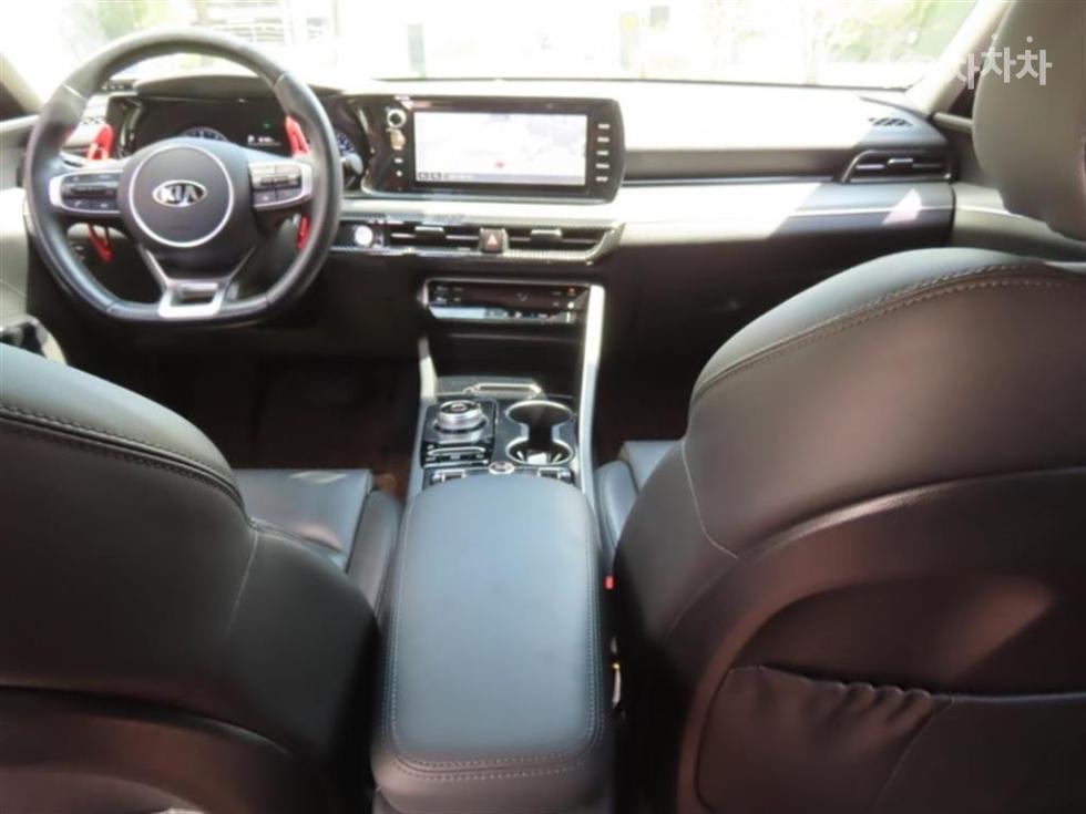 2021 - kia k5