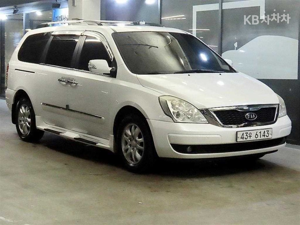 2012 kia carnival