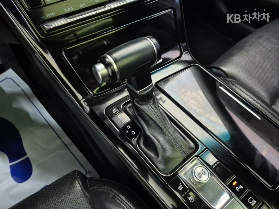2020 - kia k7