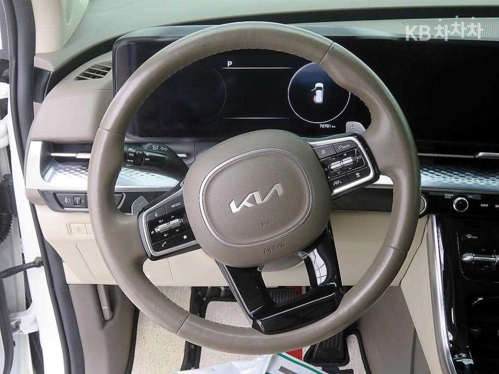 2022 - kia carnival