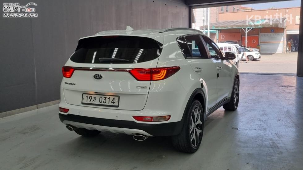 2016 - kia sportage
