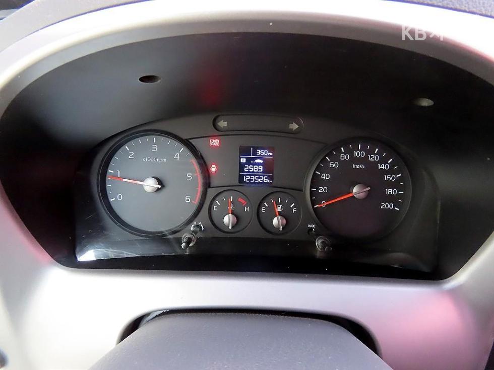 2017 - kia bongo iii