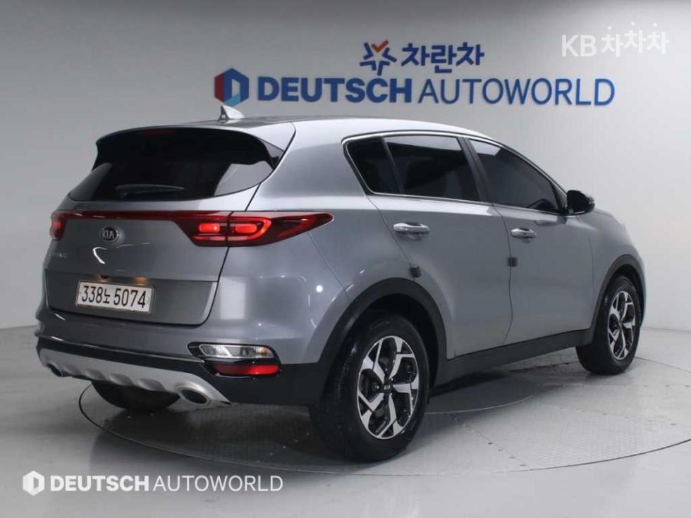 2022 - kia sportage