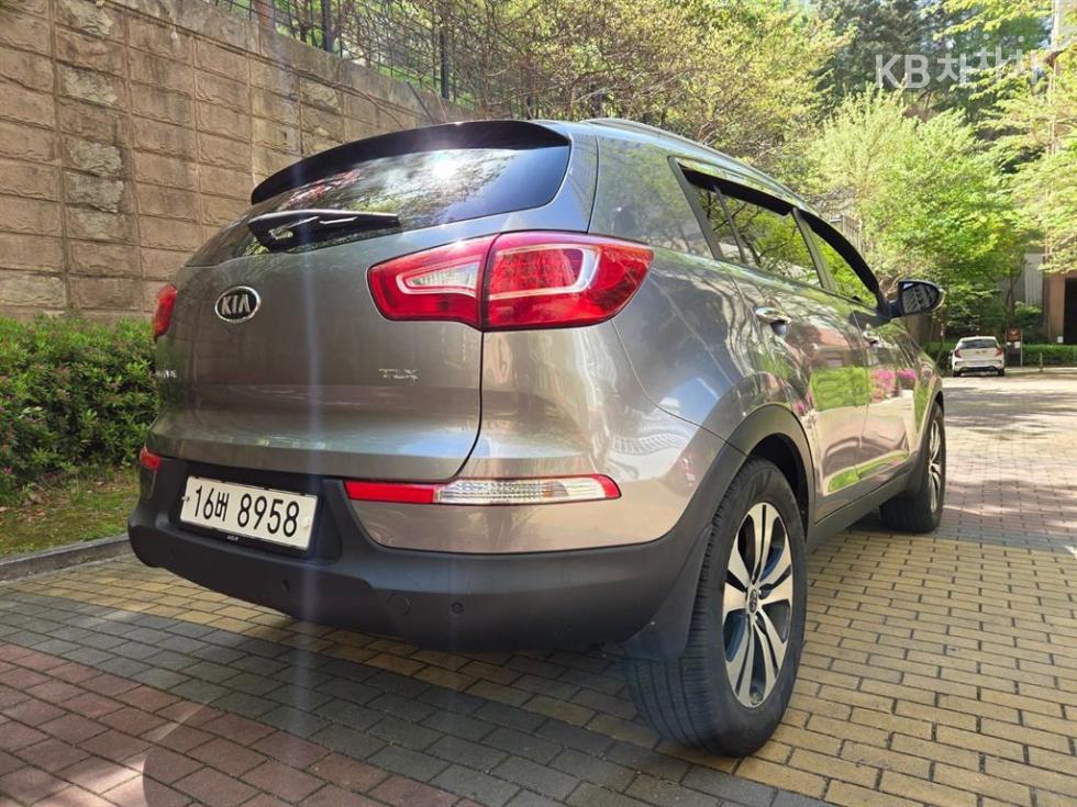 2012 - kia sportage
