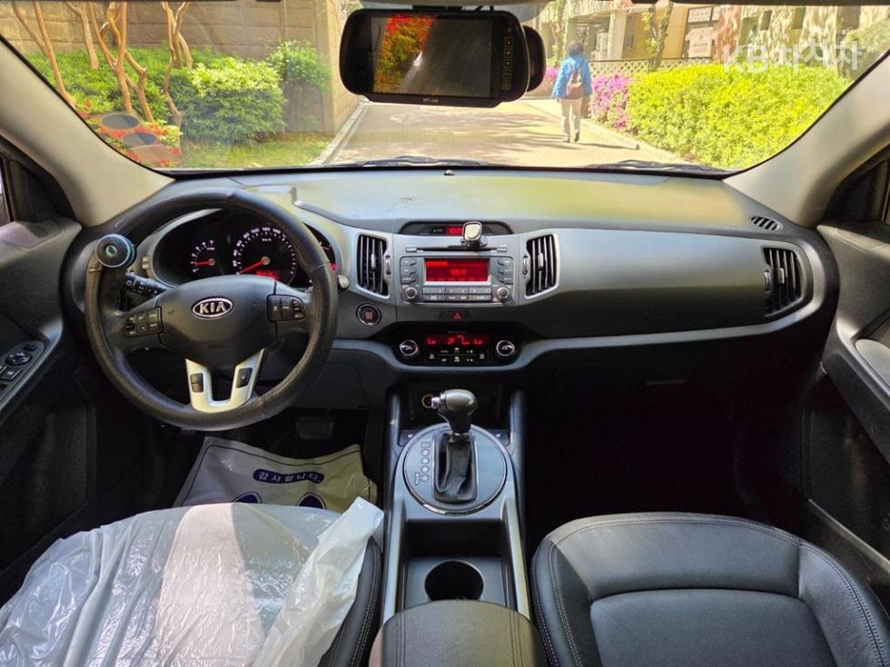 2012 - kia sportage