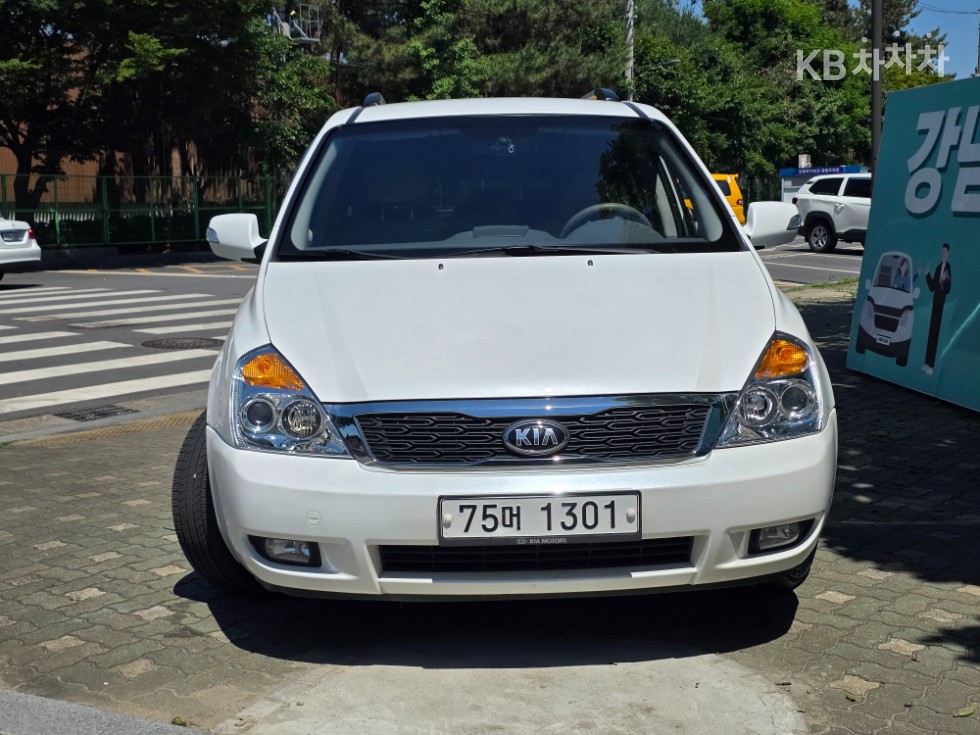 2014 kia carnival