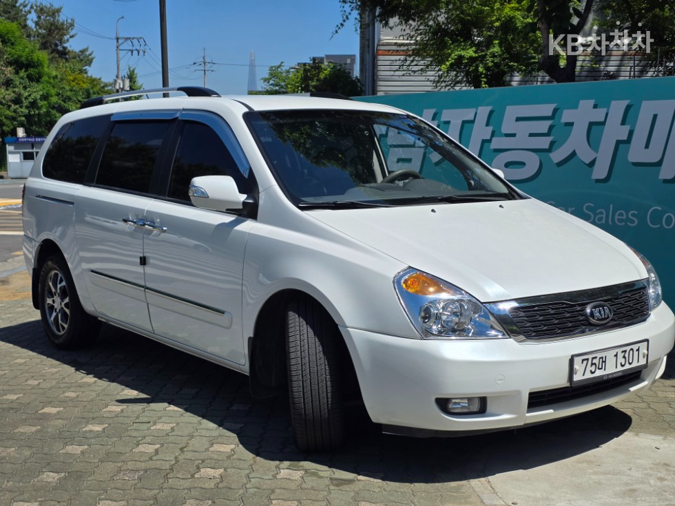 2014 - kia carnival
