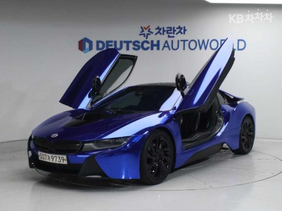 بي إم دبليو i8