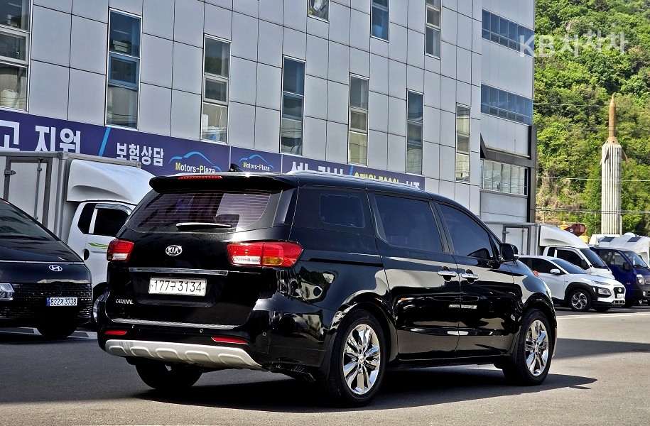 2016 - kia carnival