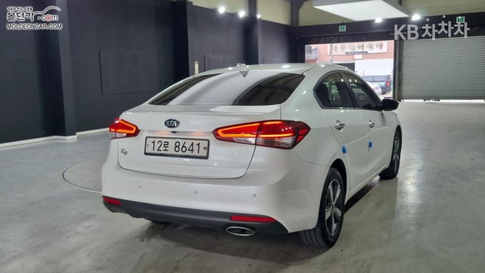 2018 - kia k3