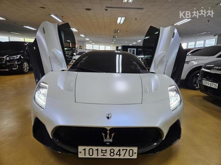 Maserati MC20 3.0 V6 — foto 1