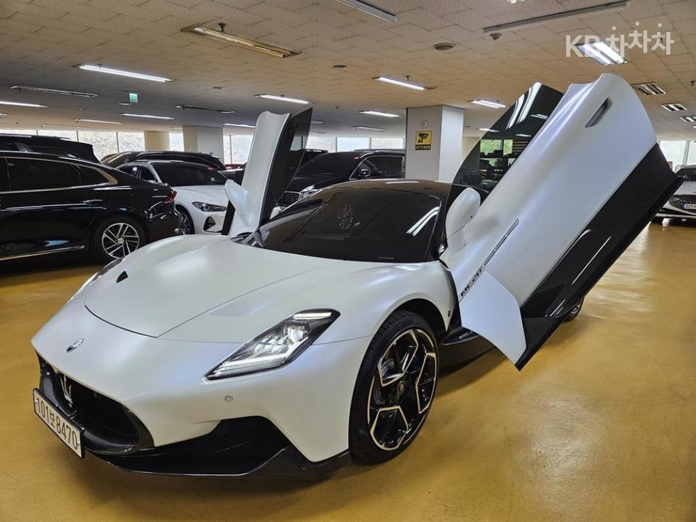 Maserati MC20 — miniaturë 2