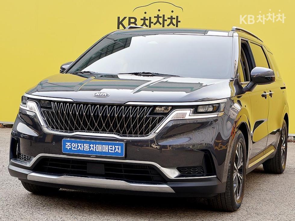 2021 - kia carnival