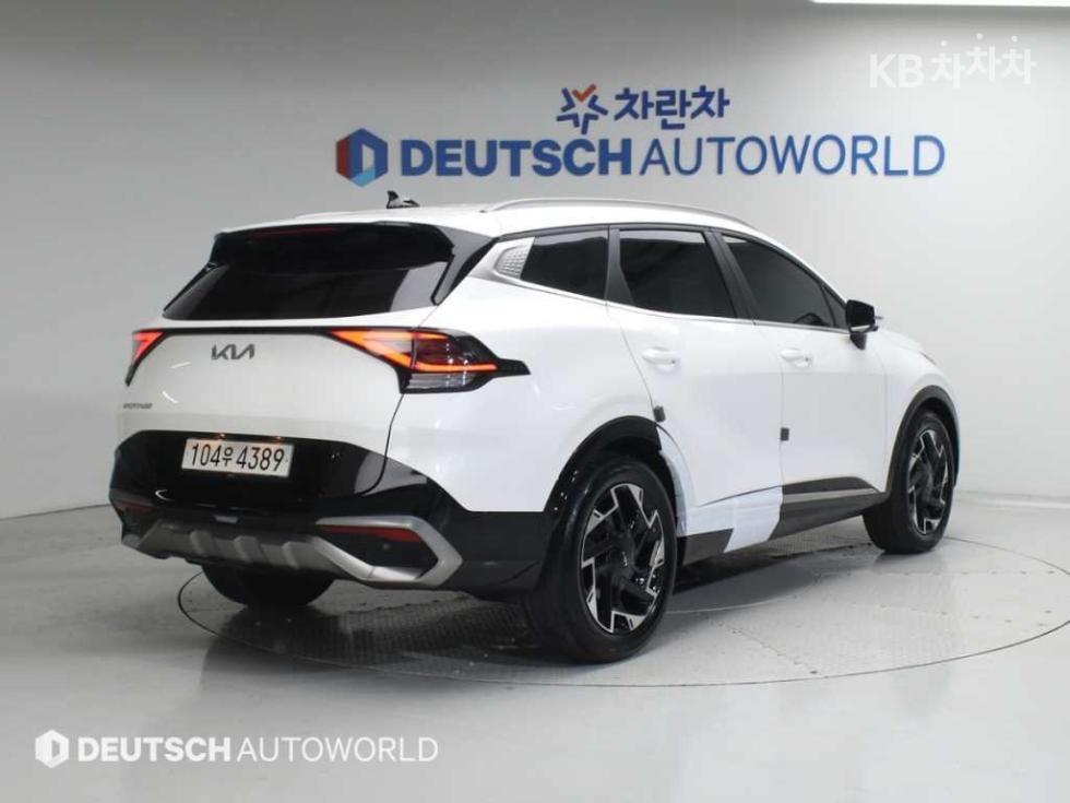 2022 - kia sportage