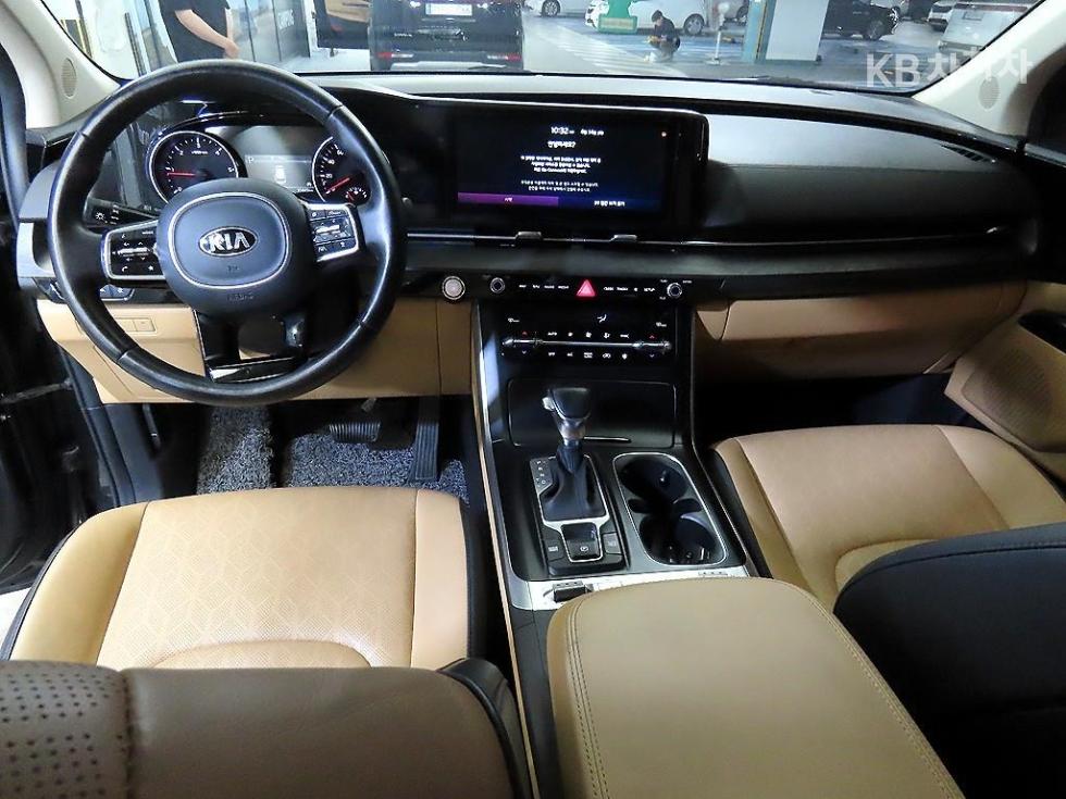 2021 - kia carnival