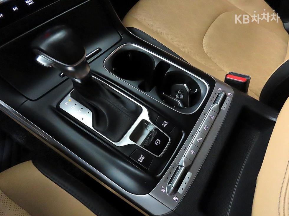 2021 - kia carnival