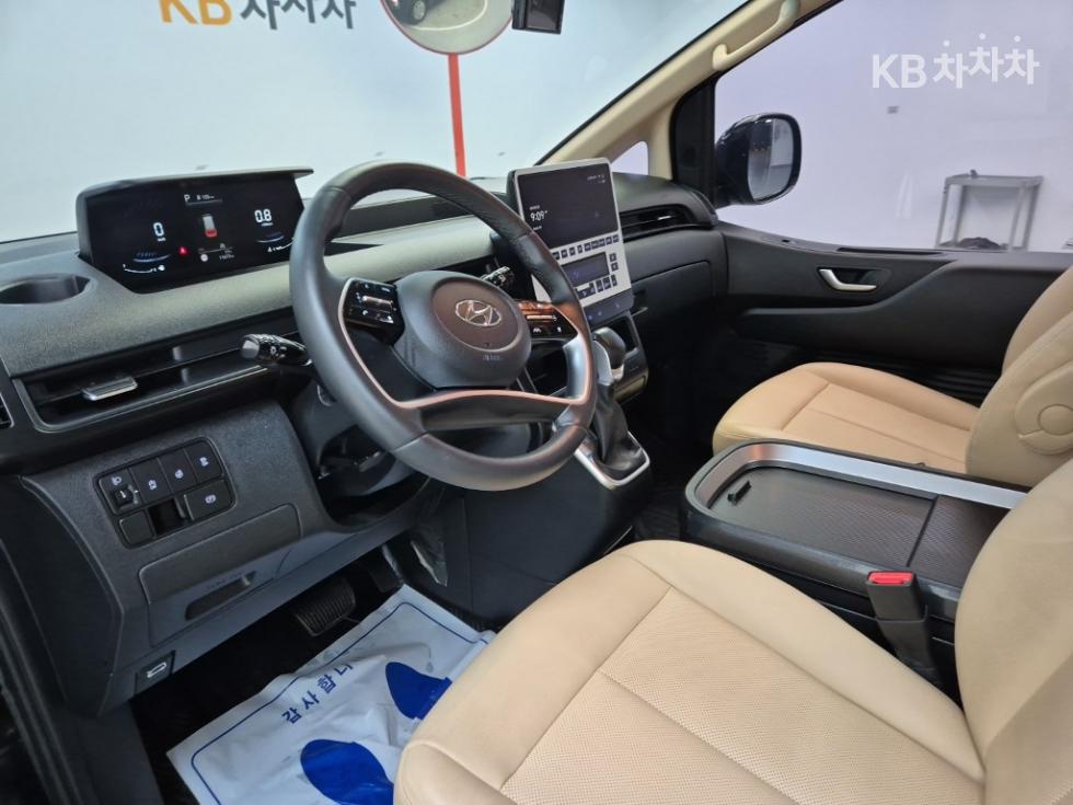 Hyundai Staria — miniaturë 7
