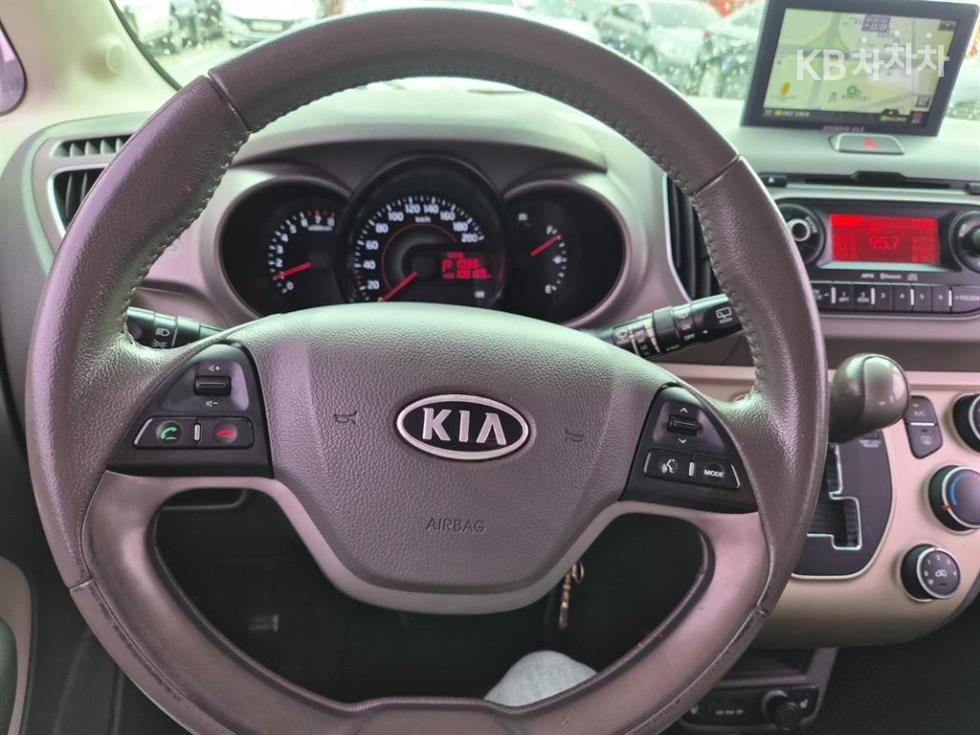 2012 - kia ray