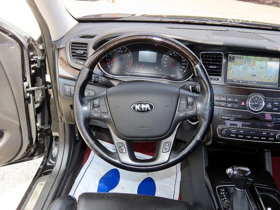 2013 - kia k7