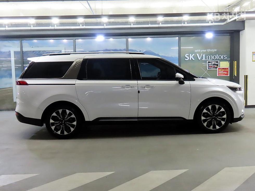 2023 - kia carnival